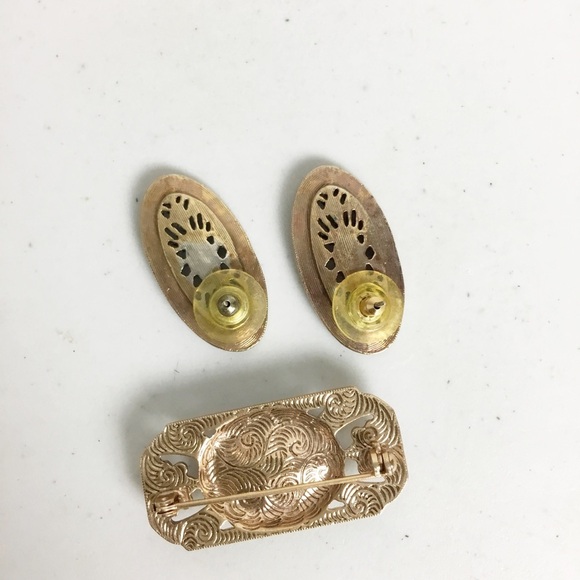 Vintage 1928 Pin & Earrings Set Red, Gold Silver - Picture 2 of 2